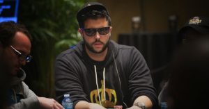 Salomon Ponte insulta tutti, perde i massimi e viene cacciato dal casinò: Shaun Deeb furioso
