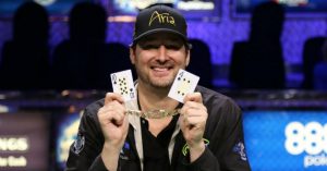 WSOP 2017: Negreanu ed Hellmuth volano al Day 2 del $10.000 Limit Hold'em