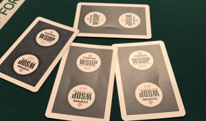 WSOP 2017, nuovo coro di polemiche sulle carte segnate: "a rischio la regolarità del gioco"