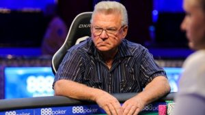 L'unico sopravvissuto a un'esplosione in Vietnam: l'incredibile storia di John Smith, runner-up nell'evento heads-up