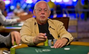 Lyle Berman compra lo Stratosphere a Vegas e va a in ITM alle WSOP. Suo patrimonio vale $40 milioni