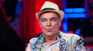 Il pensionato che gioca tornei da £10 e sfiora il titolo mondiale a Vegas: la storia di John Hesp a Hollywood
