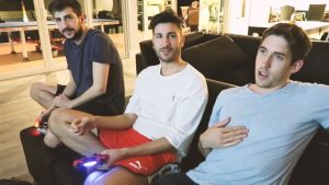 [VIDEO] Sammartino e Curcio sfidano Colman e Gross a FIFA: in palio l'1% del Main Event!
