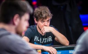 WSOP Main Event Live: il count ufficiale, 13 azzurri qualificati, Kanit leader, Treccarichi c'è, Minieri out per un flip