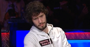 Ott, che combini? Ecco come lascia più di mezzo stack a Blumstein, 7 left al Main Event