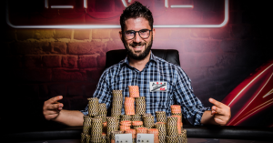 Davide Suriano show: si qualifica per sbaglio al Summer Special e lo vince!