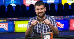 Kyle Cartwright, fortuna sfacciata: vince $300.000 di jackpot con tre scale reali in due mesi