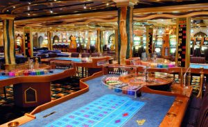 Vincono $1 milione al casinò in crociera in Grecia, ma vengono rapinati dall'equipaggio