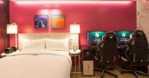 Nerd alla riscossa: a Taiwan il primo hotel con postazioni gaming in ogni camera!