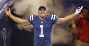 Pat McAfee, da $100 alla NFL: quando una partita a poker ti cambia la vita
