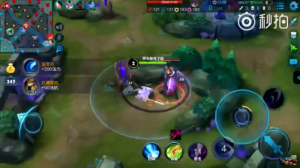 Gioca 24 ore in fila a un videogame su smartphone, rimane cieca da un occhio