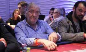 Il poker francese piange uno dei suoi pionieri: Robert Cohen, regular nei caffé parigini... mitica la sua sfida con Hellmuth