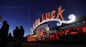 Las Vegas: 40 insegne di casinò storici rivivono grazie alla "realtà aumentata"