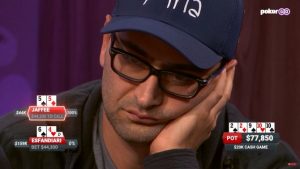 Esfandiari non riesce più a bluffare: perde un altro pot da $122.000, stavolta con 6-high