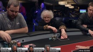Al tavolo di Poker Night in America si siede... una nonna! A quasi 90 anni sfida i pro e vince 