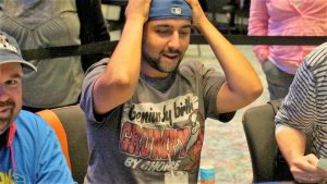 Una delle mani più assurde di tutti i tempi: scoppio incredibile a 10 left nel WSOPc