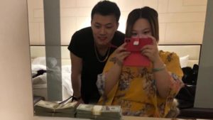 Zheng vince $500.000 a baccarat con la fidanzata, la scarica subito per una modella ma le tasse chi le paga?