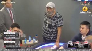 "All-in, anzi no... scherzavo!": l'angle shooting più ridicolo di sempre al "Live at the Bike!"