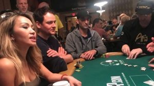 Phil Hellmuth insultato pesantemente alle WSOP, chiede la squalifica per l'avversario