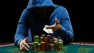 Strategia poker: squeeze, set mining e floating tre mosse fondamentali nell'Hold'em