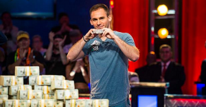 Justin Bonomo, campione di cuore: ha reso felici 235 investitori e donato 75.000$ in beneficenza