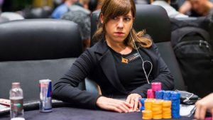 Kristen Bicknell: "vi spiego come mi mantengo in forma per giocare. Ho conosciuto il poker al college"