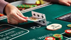 Che stangata! Dealer truffa casinò ai tavoli di baccarat per $1 milione!