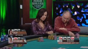 Il bluff epico di Jennifer Tilly: punta 65k al buio e piega Antonio Esfandiari