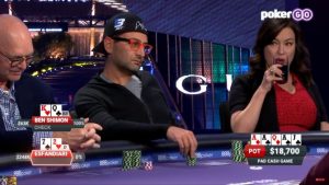 Un bluff spaziale di Antonio Esfandiari: va all-in con 7-2 in overbet e vince il pot di prepotenza