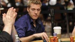 Manig Loeser mette la sua firma high roller a Las Vegas: duello serrato contro Calvin Anderson