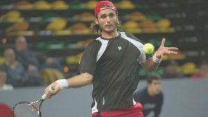 Maxi operazione in Spagna contro il match-fixing: 1k per perdere il servizio, arrestato tennista