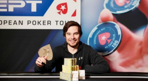 "A chip and a chair": Corentin Ropert passa da 1.5 bui al trionfo High Roller in 4 ore!