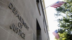 Il Poker americano trema (insieme alle lotterie e DFS): l'offensiva del Dipartimento di Giustizia