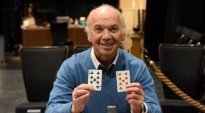 Pensionato di 72 anni vince main alle WSOPC: shippa satellite e batte 1.049 rivali