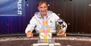 Andrea Schettino, uno stratega di professione trionfa nel PPTour Malta