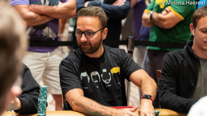 Negreanu: è subito final table! Assalto al 7° bracciale WSOP, Lewis incassa 4 taglie in un colpo solo