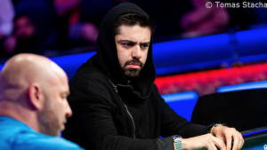 Doppio check raise al FT WSOP. “YoH Viral” inguaia Papazian. A chi piace la linea del rumeno?