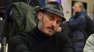 Mario Perati a caccia del bracciale alle WSOPE: l'azzurro sgomita nel PLO