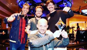 Ivan Gabrieli colora di azzurro Rozvadov shippando l'high roller: Carrel crolla nel main