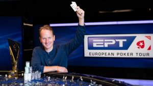 Simon Brandstrom, trionfo umile all'EPT Barcellona: "Czuczor ha giocato meglio, ma le carte sono state con me"