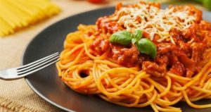 Doug Polk attacca la cucina italiana: "è la più sopravvalutata al mondo". Ma è polemica e Pescatori lo blasta...