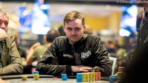 WSOPE 2019: Sammartino e la Three-Bet in bolla con Q-8 su Kabrhel. Dario è Top 3 al break lungo