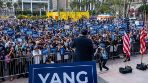 Chi è Andrew Yang, il candidato democratico che dà una speranza al poker online USA