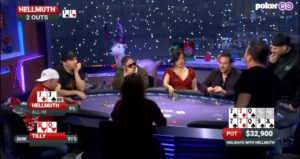 Phil Hellmuth e un Natale a suon di insulti: Jennifer Tilly lo fa tiltare (Video)