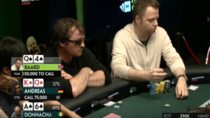 Lo slowroll del secolo al flop punito dagli dei del poker al river: viene giù il palazzetto! (Video)