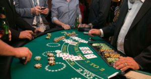 I quattro cavalieri dell'apocalisse nel blackjack: gli uomini che cambiarono la strategia ai tavoli