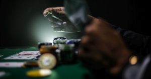 Giocare a poker nei circoli è permesso nella fase 2? Le linee guida del Governo, le leggi e le sentenze