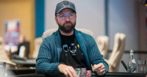 Le 4 migliori letture di Daniel Negreanu in carriera, il video