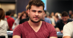 La misteriosa identità di "MMAsherdog" il fenomeno del cash game online. Le sue mani più importanti