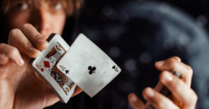6 segnali che indicano che sì, stai finalmente migliorando a poker